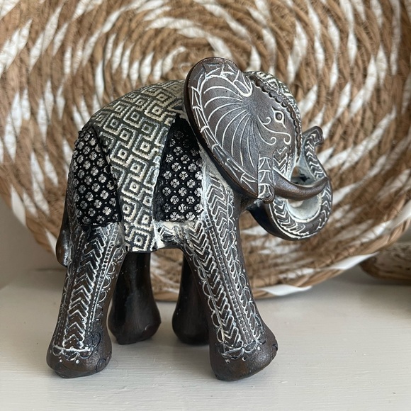 Elephant Decor - Picture 2 of 7